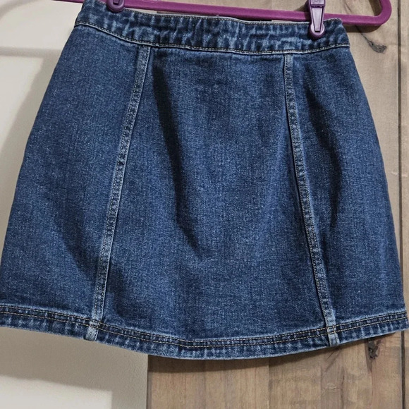 PACSUN denim button front mini skirt. Size 26 - Picture 3 of 5